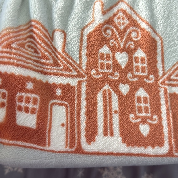 Christmas gingerbread full/queen blanket/throw 🏠🏠🎄🤶🏻 - Picture 3 of 6